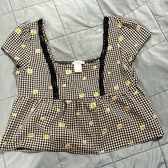 Kirious Los Angeles Tops - NWT Kirious Los Angeles Sunflower Gingham Babydoll Top  size Medium